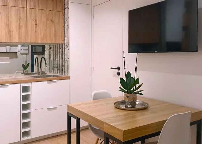 And Cosy 1 Bedroom *